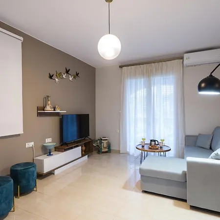 Zoe's Place - 2 Bd Beachfront Kissamos