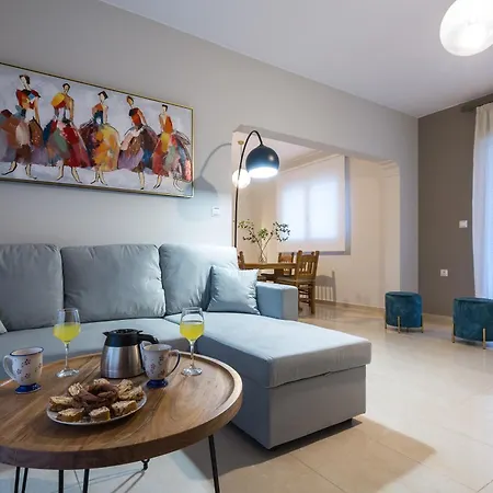 Zoe's Place - 2 Bd Beachfront Kissamos