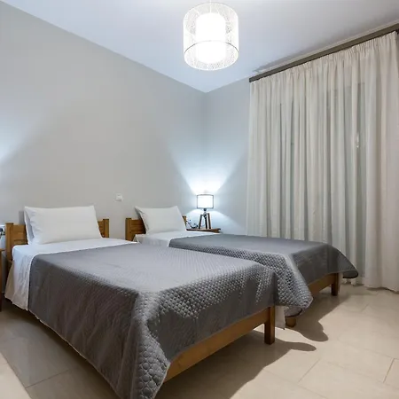 Zoe's Place - 2 Bd Beachfront *